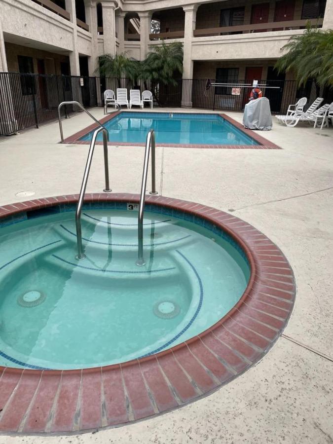 Premier Inns Thousand Oaks Exterior foto